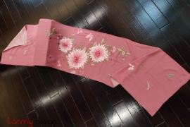 Pink silk scarf hand-embroidered with chrysanthemum